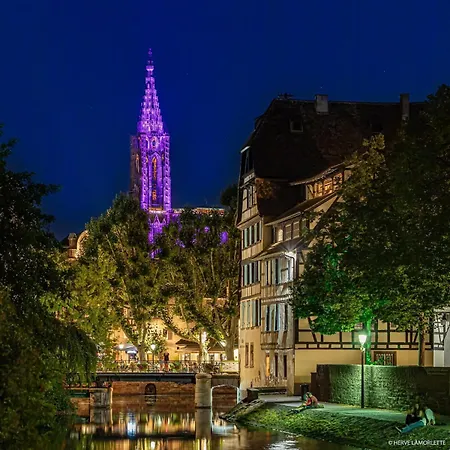 Appartement Vue Degagee, Cuisine Moderne Et Wifi Straatsburg