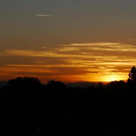 Vue Degagee, Cuisine Moderne Et Wifi *