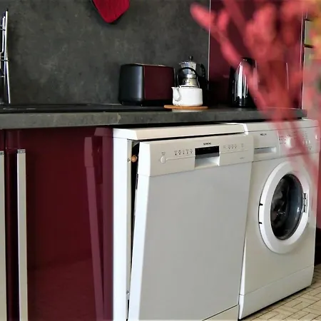 Vue Degagee, Cuisine Moderne Et Wifi
