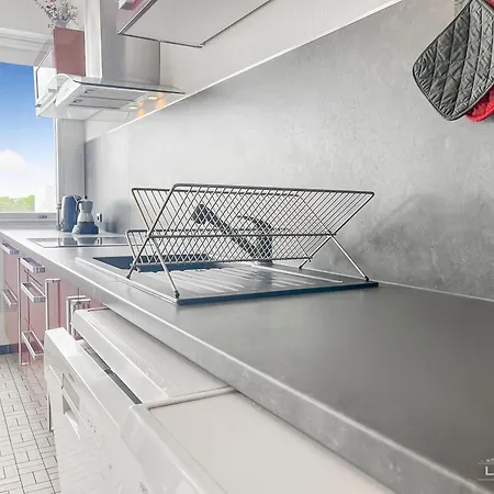 Apartment Vue Degagee, Cuisine Moderne Et Wifi *