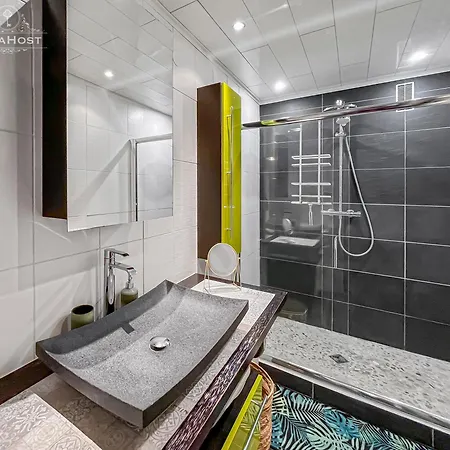 Vue Degagee, Cuisine Moderne Et Wifi Appartement