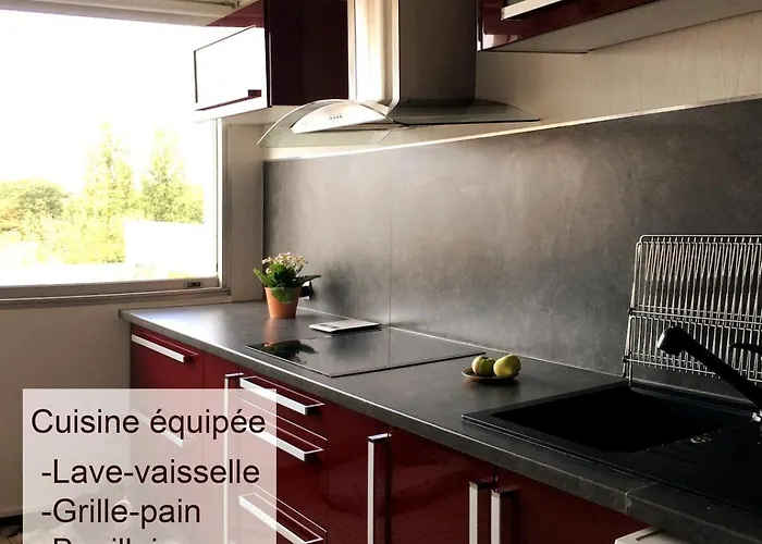 Vue Degagee, Cuisine Moderne Et Wifi *